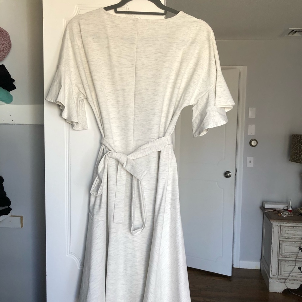 Dress - Picture 8 of 9